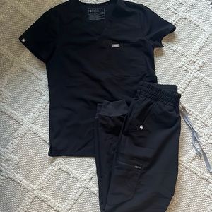 Figs Zamora Jogger and Caterina Top